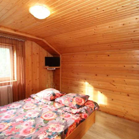 Complex "Shum Lisu" Daire Tatariv Dış mekan fotoğraf