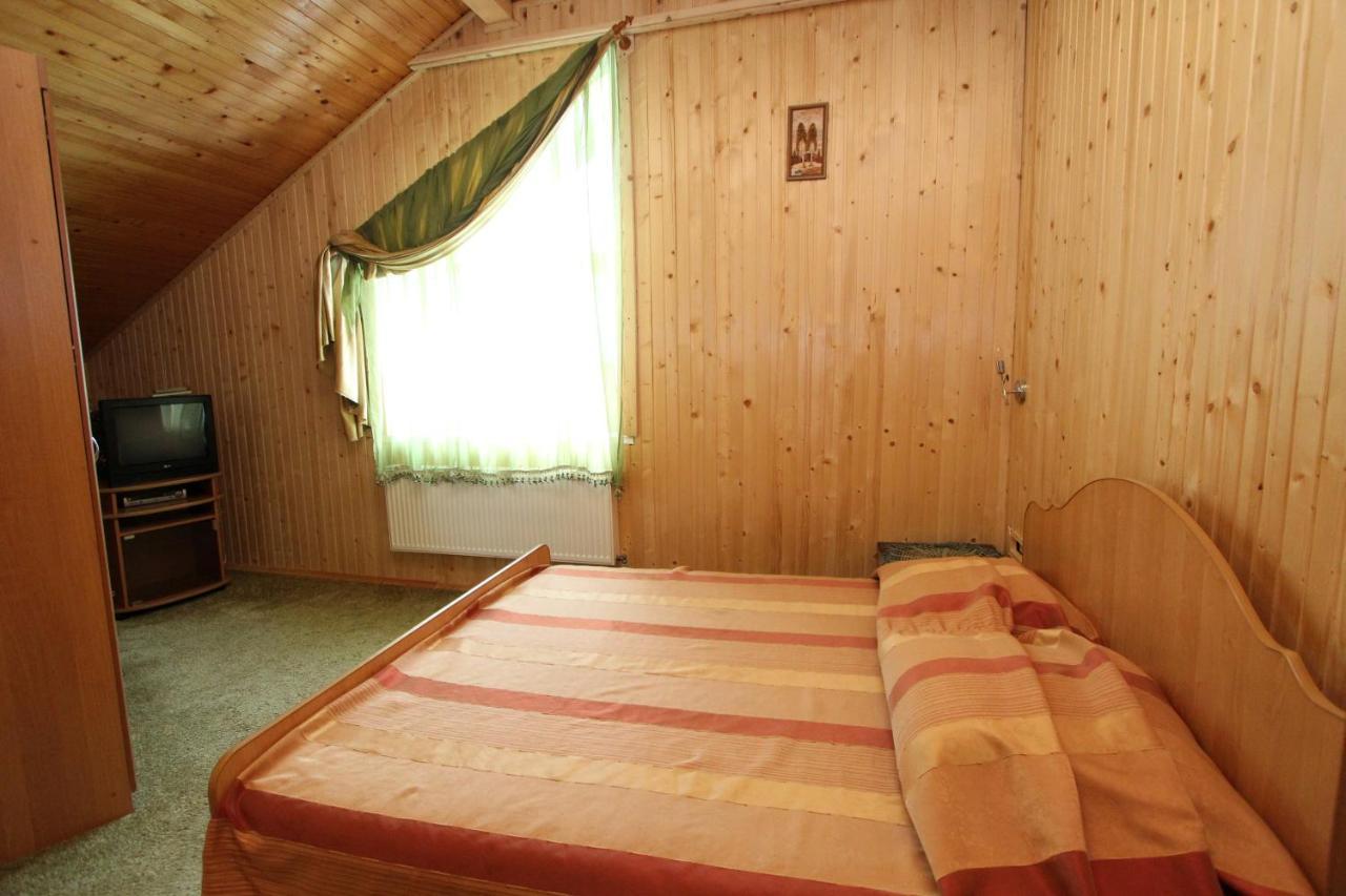Complex "Shum Lisu" Daire Tatariv Dış mekan fotoğraf