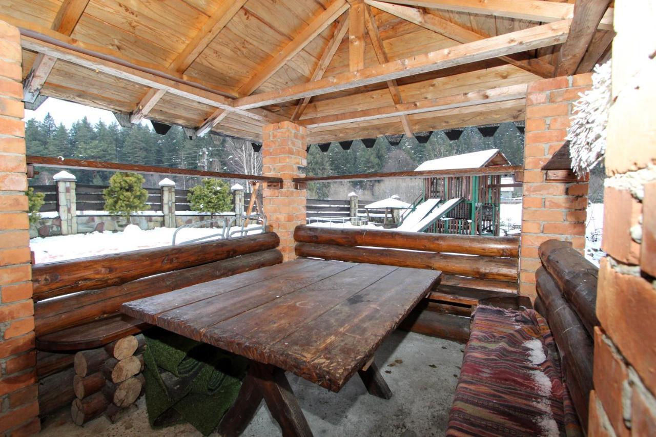 Complex "Shum Lisu" Daire Tatariv Dış mekan fotoğraf